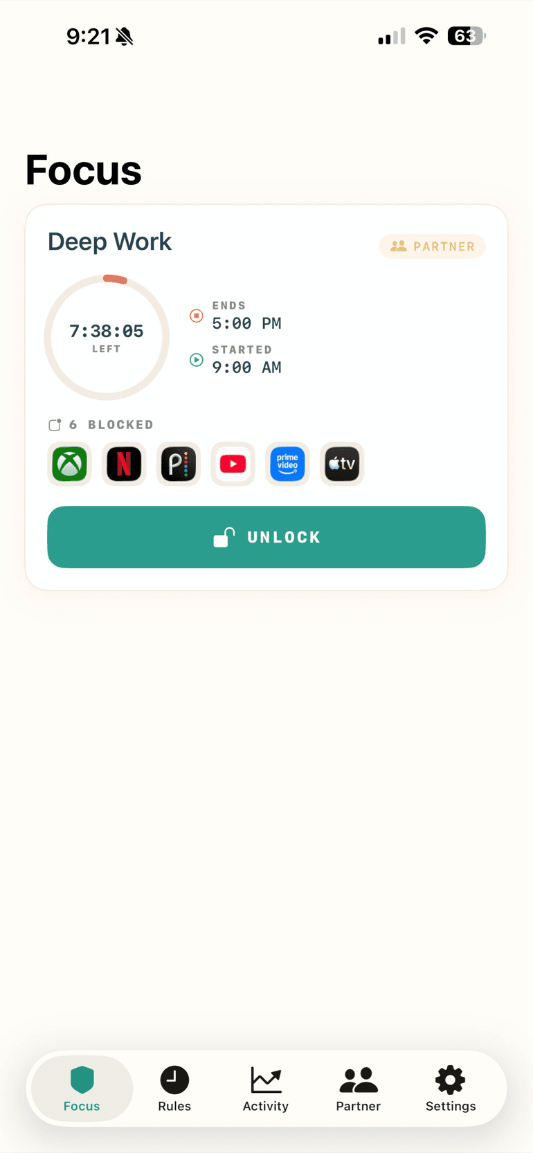 Claruss — an active focus session counting down, with blocked apps and an Unlock button